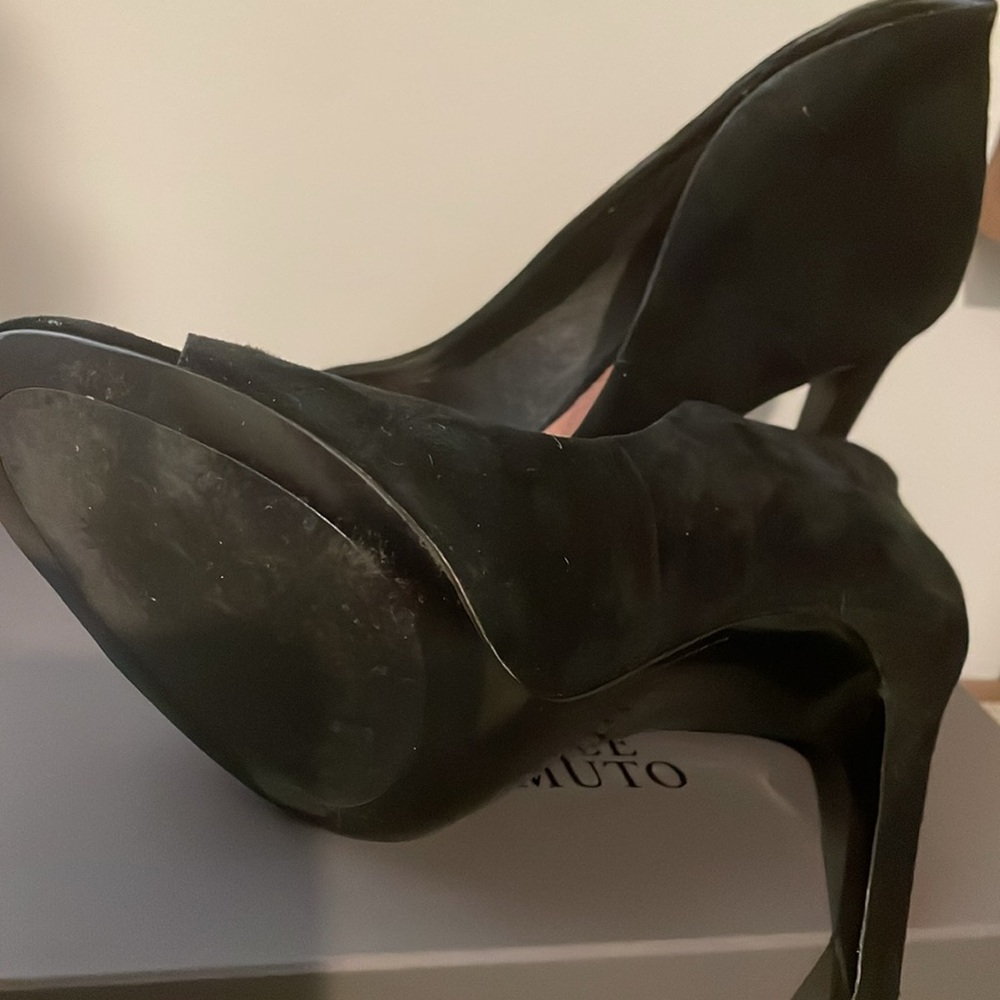 Vince Camuto Karolynn Heels Size 10M Black Suede Open Toe Tall Back - Picture 12 of 13